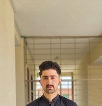 Rocky Handsome - Intérprete masculino de adultos in Islamabad