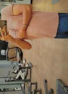 Rocky Hunk - Male escort in New Delhi Photo 1 of 4