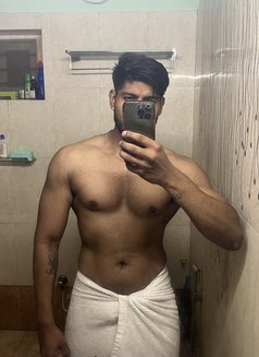 Rocky - Male escort in Bangalore Photo 3 of 3
