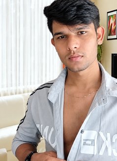 Rocky - Acompañantes masculino in Bangalore Photo 2 of 4