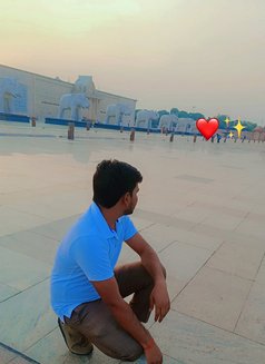 Rocky - Intérprete masculino de adultos in Lucknow Photo 5 of 5