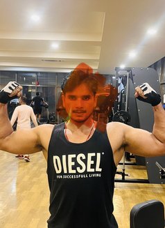 Rocky - Acompañantes masculino in Mumbai Photo 3 of 4