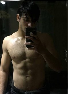 Rocky Male Escort Service - Intérprete masculino de adultos in New Delhi Photo 1 of 1