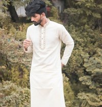 Rocky Roy - Male adult performer in Mumbai