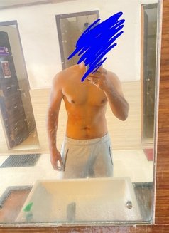 Rocky the Masseuse - Male escort in Bangalore Photo 1 of 5