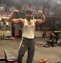 Rocky76 - Acompañantes masculino in New Delhi