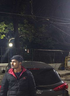 Rocky76 - Male escort in New Delhi Photo 2 of 4