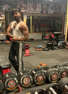 Rocky76 - Male escort in New Delhi Photo 3 of 4