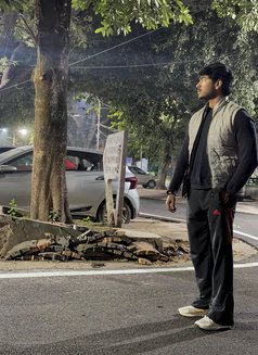 Rocky76 - Male escort in New Delhi Photo 4 of 4
