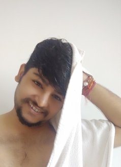 Rockymacho - Male escort in Mumbai Photo 1 of 1