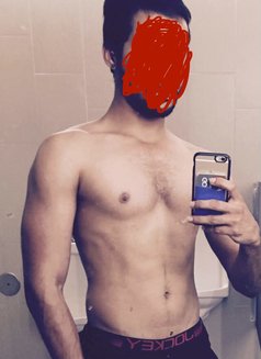 Roco - Male escort in Mumbai Photo 2 of 5