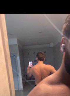 Roco - Male escort in New Delhi Photo 2 of 2