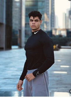 Rocy - Acompañantes masculino in Dubai Photo 10 of 13
