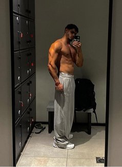 Rocy - Acompañantes masculino in Dubai Photo 11 of 13