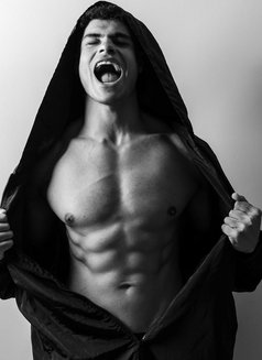 Rocy - Acompañantes masculino in Dubai Photo 12 of 13