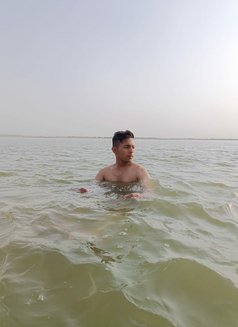 Rohan 5.7ft - Male escort in Gurgaon Photo 5 of 5