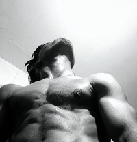 Rohan (All Area in Ahmedabad) - Intérprete masculino de adultos in Ahmedabad