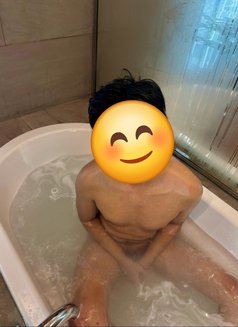 Rohan Bottom - Male escort in New Delhi Photo 2 of 4