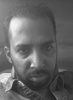 Rohan - Male escort in Al Manama Photo 1 of 2