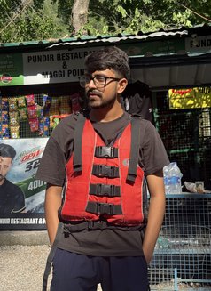 Rohan - Male escort in Gurgaon Photo 4 of 4