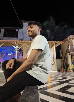 Rohan - Male escort in Mumbai Photo 3 of 4