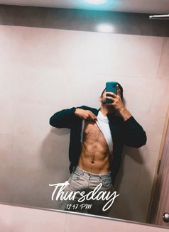 Rohan - Male escort in Mumbai Photo 2 of 6