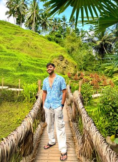 Rohan - Male escort in Mumbai Photo 6 of 6