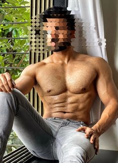 Rohan - Male escort in Mumbai Photo 1 of 1
