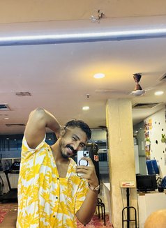 Rohan - Male escort in Mumbai Photo 5 of 6