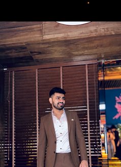 Rohan - Acompañantes masculino in New Delhi Photo 6 of 7
