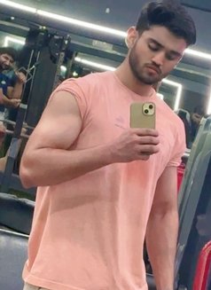 Rohan - Acompañantes masculino in New Delhi Photo 1 of 7