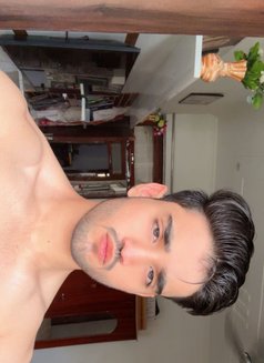 Rohan - Acompañantes masculino in New Delhi Photo 5 of 7