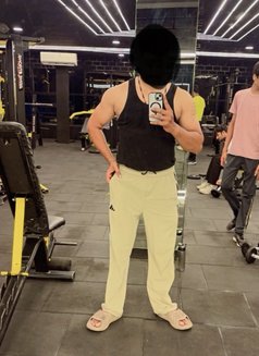 Rohan - Male escort in New Delhi Photo 1 of 5
