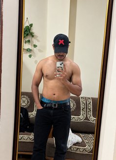Rohan - Male escort in New Delhi Photo 3 of 5