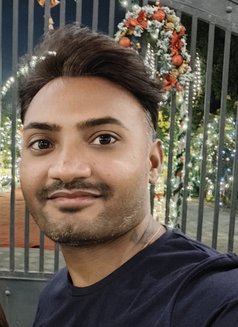 Rohan S - Male escort in Mumbai Photo 4 of 6