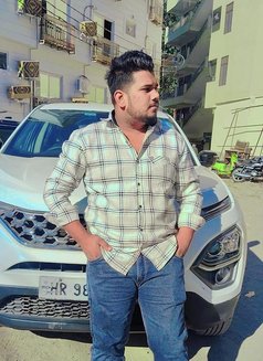 Rohan Sharma - Acompañantes masculino in New Delhi Photo 1 of 2