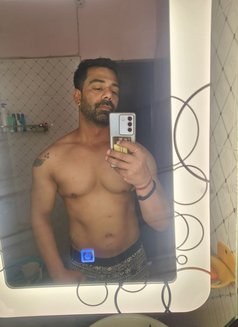 ROHAN S - Male escort in New Delhi Photo 3 of 3