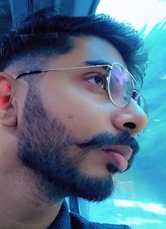 Rohan Slave - Male escort in New Delhi Photo 2 of 3