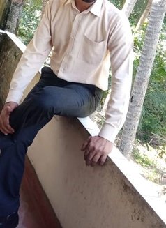 Rohan BFE Licker Massage - Male escort in Kandy Photo 2 of 4