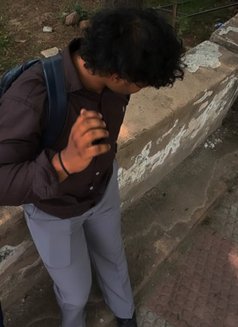 Rohanfuckboy - Male escort in New Delhi Photo 3 of 5