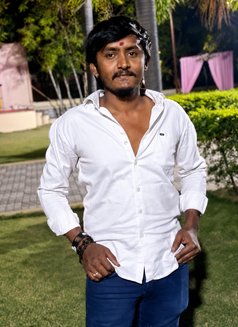 Rohii - Male escort in Mumbai Photo 1 of 1