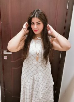 Rohini Indian Model - puta in Sharjah Photo 6 of 7