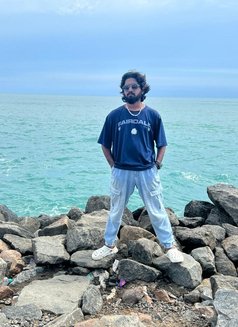 Rohit (Cuddle Therapist) - Male escort in Bangalore Photo 2 of 6