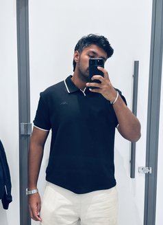 Rohit Das - Male escort in Mumbai Photo 2 of 4