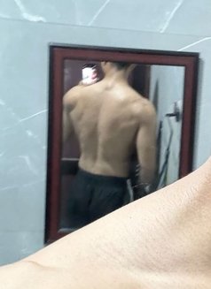 Rohit - Male escort in Agra Photo 3 of 4