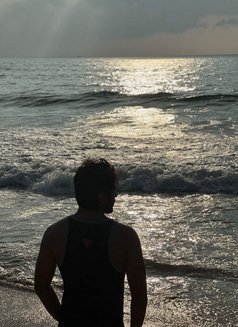 Rohit - Male escort in New Delhi Photo 4 of 5