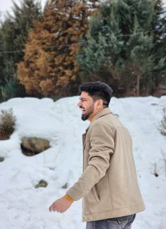 Rohit Gulia - Male adult performer in Gurgaon Photo 1 of 8