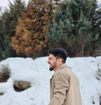 Rohit Gulia - Intérprete masculino de adultos in Gurgaon