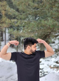 Rohit Gulia - Male adult performer in Gurgaon Photo 2 of 8