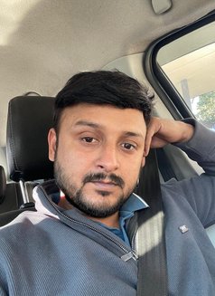 Rohit - Male escort in New Delhi Photo 3 of 3